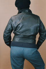 Men's vintage 1960's Jacket, Flyer's, Intermediate Type G-1 (from the Vietnam War) size medium chocolate brown zip up bomber leather jacket with faux fur trim collar.