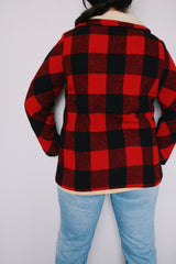 Women's vintage 1970's Minnesota Woolen, Fashion Wagon label size medium red and black buffalo plaid print shacket with bronze twist buttons and cream shearling liner.