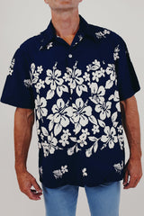 vintage men's Hawaiian print button up front