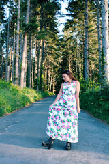 Sleeveless Floral Maxi Dress with Ruffle Collar