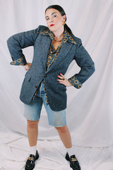 Men's vintage 1960's Nordstrom, Harris Tweed, Tailored in the USA label long sleeve button up blazer in a blue wool material. Fully lined and has brown leather buttons