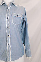 Women's vintage 1970's JCPenney Plain Pockets label long sleeve light blue chambray denim button up top with white applique trim and large graphic of mouse on back