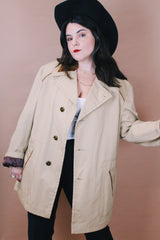 Men's vintage 1980's McGregor, Made in USA label size large tan canvas colored long sleeve medium length jacket with brown corduroy trim collar and buttons up the front.