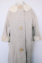 Women's vintage 1960's Mademoiselle Vogues, Fashions in Good Taste 3/4 arm length knee length coat in a wool cream color and cream fur trim on neckline and cuffs.