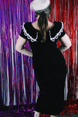 Women's vintage 1990's Jessica McClintock, Gunne Sax, Made in USA label short sleeve ankle length black velvet dress.