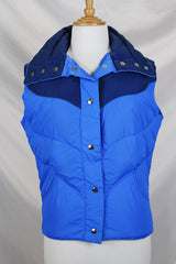 Women's vintage 1980's Tempco, Down Insulated, By Tempco Quilters Seattle, Made in USA label sleeveless navy and blue nylon puffy vest with popper buttons.
