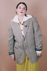 Men's vintage 1960's Harris Tweed, Made in Scotland label size large brown wool tweed blazer with buttons and two front pockets.