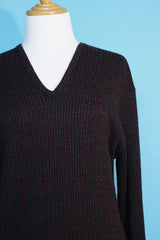 Men's or women's vintage 1950's Interlock Orlon label long sleeve lightweight pullover sweater with a V shaped neckline in a soft Acrylic material.