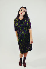 vintage green and purple printed midi dress with slight v neck and 3/4 arm length front