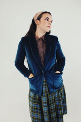 Vintage Blue Velvet Blazer with one button closure front