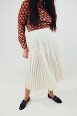 Vintage pleated cream midi skirt front