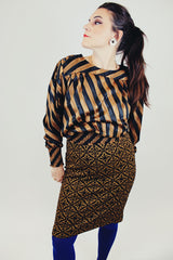 women's vintage long sleeve striped pullover blouse brown and black ruched hem and cuffs buttons on shoulder