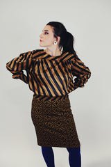 women's vintage long sleeve striped pullover blouse brown and black ruched hem and cuffs buttons on shoulder