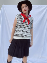 sleeveless sweater vest in white and black with houndstooth print and dog print vintage