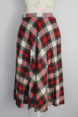 tartan plaid printed knee length wool skirt in red white and green vintage 1970's