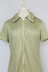 short sleeve small houndstooth print zip up knee length dress in green and white