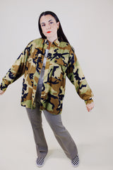 long sleeve green camo all over print button up jacket vintage army
