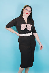 Women's vintage 1940's Forever Young by Puritan label short sleeve brown midi length dress button up shirt dress with big square collar and big satin bow.