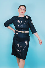 Women's vintage 1950's Original Nai Tuman Petites New York 3/4 arm length midi length navy blue dress with cream colored floral print in silk material.