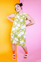 sleeveless knee length shift dress green with white floral print vintage 1970's