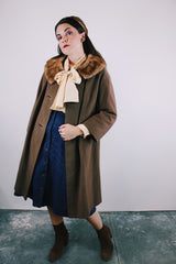 3/4 arm length brown wool long length coat with fur trim collar vintage 1950's women's