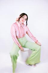 long sleeve button up blouse with collar in salmon color print vintage 1970's