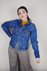 Women's vintage 1980's Lee, Made in USA label long sleeve medium wash cotton denim button up jean jacket