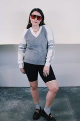 Women's vintage 1970's Snow Country long sleeve grey and white pullover sweater with V shaped neckline and nubby texture acrylic material.