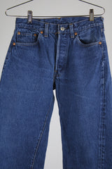 medium wash 501 levi's 30 width x 32 length