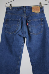 medium wash 501 levi's 30 width x 32 length