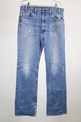 medium wash 205 levi's 36 width x 32 length orange tab zipper front closure