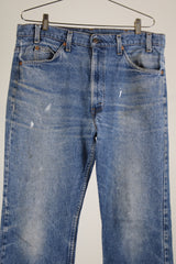 medium wash 205 levi's 36 width x 32 length orange tab zipper front closure