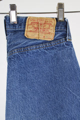 medium wash 501 levi's jeans 29 width x 36 length button closure