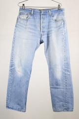 lightwash levi's 501 jeans 36 width x 31 length