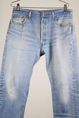 lightwash levi's 501 jeans 36 width x 31 length