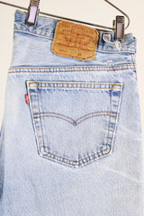 light wash 501 denim Levi's jeans five button closure