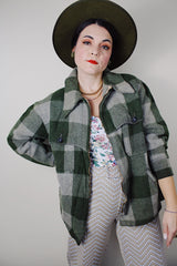 Women's or men's vintage 1970's Woolrich label long sleeve green plaid print wool zip up shacket