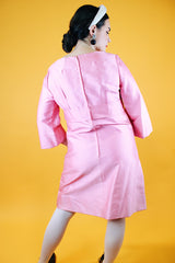 3/4 arm length pink silk like dress knee length vintage 1960's shift