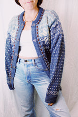 long sleeve blue printed norwegian sweater with silver clasp buttons vintage 1980's