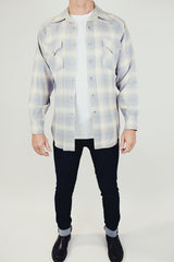 long sleeve vintage men's wool pendleton button up shirt in grey and white plaid print