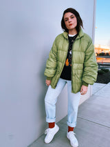 long sleeve vintage 1970's army green puffer jacket that zips up the front