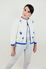 vintage white cardigan with blue flowers front