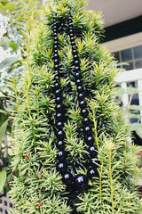 Vintage black glossy beaded necklace