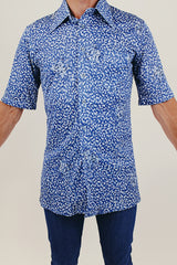 Vintage men's blue white speckled short sleeve shirt