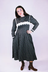 vintage 1980's gunne sax dress black ditsy floral print dress with bib and white lace trim long sleeves