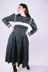 vintage 1980's gunne sax dress black ditsy floral print dress with bib and white lace trim long sleeves