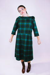 women's vintage 1950's green plaid wool dress with round boat neck collar