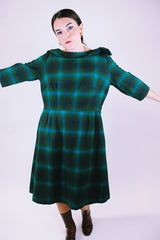 women's vintage 1950's green plaid wool dress with round boat neck collar