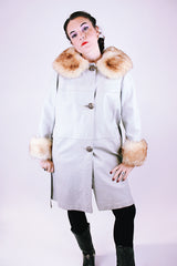 women's vintage 1970's light grey leather coat with faux fur collar and cuffs and tie waist