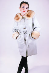 women's vintage 1970's light grey leather coat with faux fur collar and cuffs and tie waist